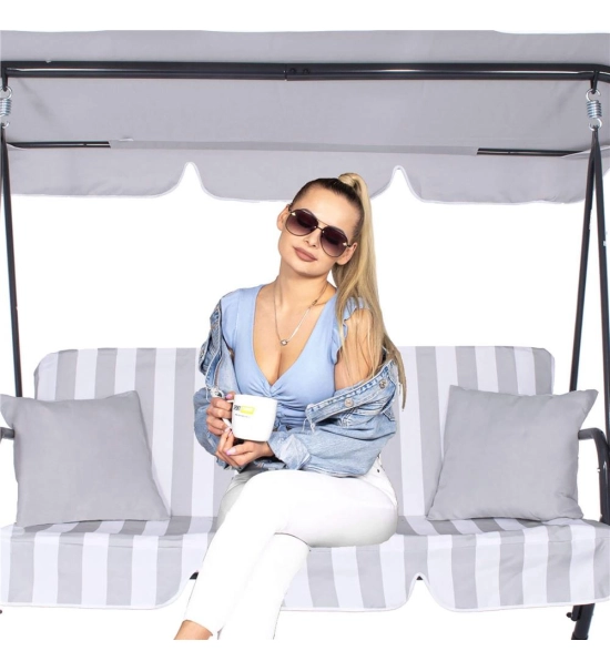 Vrtna gugalnica za 3 osebe