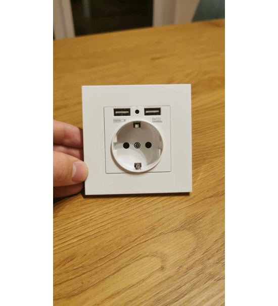 White EU wall socket with hidden security camera, CMOS, Wi-Fi, 1080p (Full-HD)